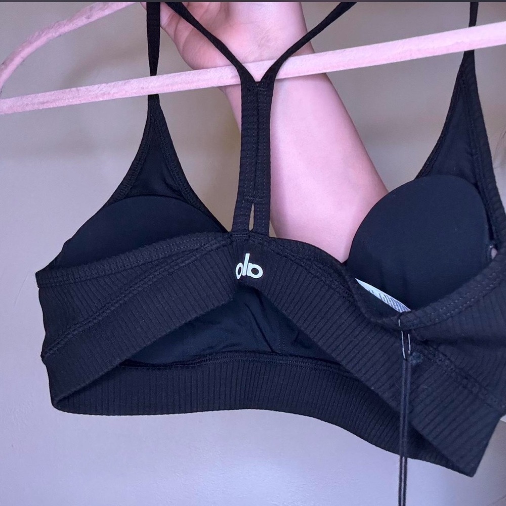 ALO Yoga Black Ribbed Racerback Sports Bra with Molded Cups